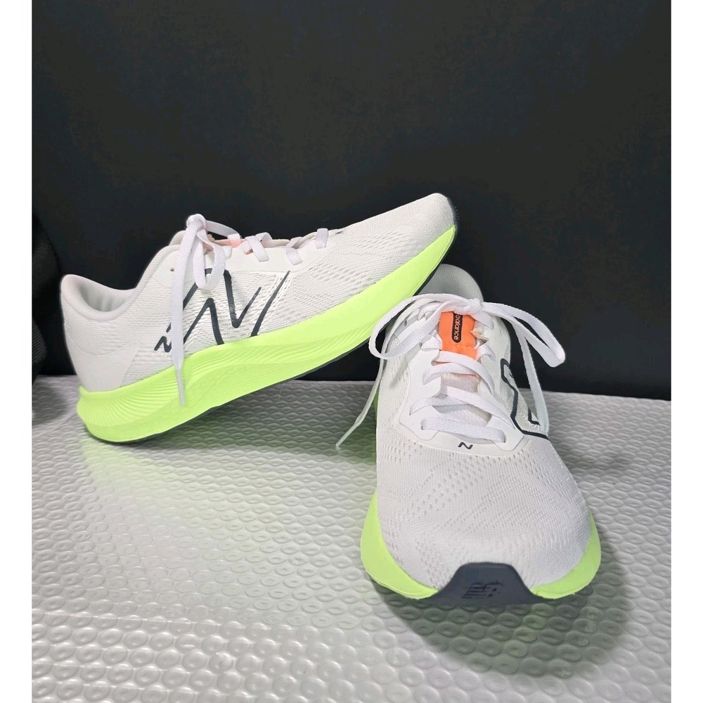 New Balance DynaSoft V2 Running Shoe Sz W 7 M 5.5 - Picture 3 of 15